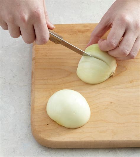 How To Chop An Onion Like A Pro Chef
