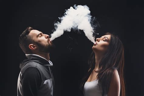 Vaping In Wedding Photos Is New Viral Trend According To Twitter Fox