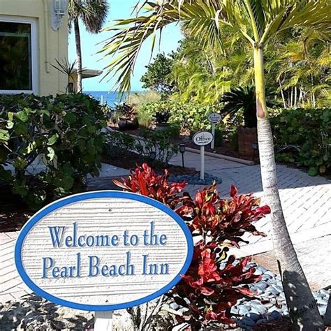 Cosmos was founded by john and elena alexopoulos, and opened on april 1st of 1981. Come to the water and be... - Lighthouse Grill Catering
