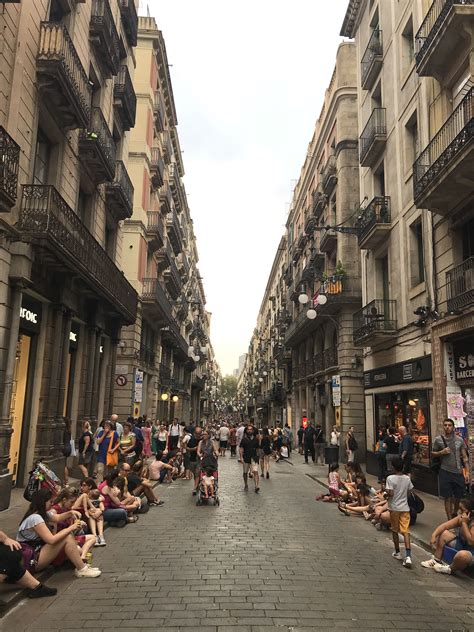 Barcelona 2018 | Street view, Scenes, Photography