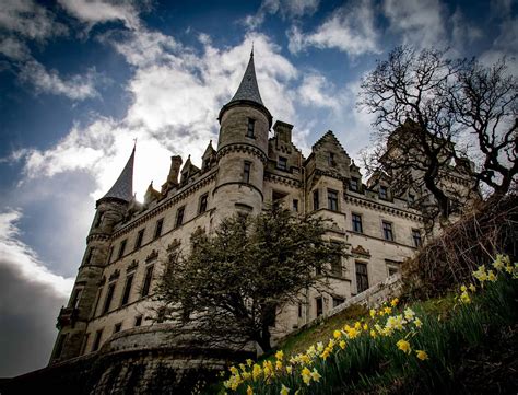 The Complete Guide To Visiting Dunrobin Castle In The Highlands