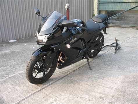 Lime green / ebony (krt edition), metallic spark black. File:2009 Kawasaki Ninja 250R Black.jpg - Wikimedia Commons