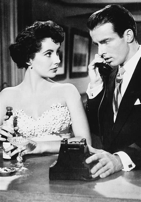 Elizabeth Taylor And Montgomery Clift In A Place In The Sun 1951 Elizabeth Taylor Classic