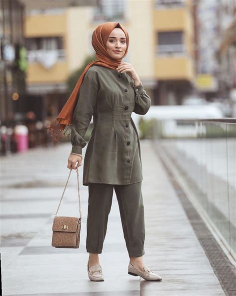 Lihat ide lainnya tentang celana, celana jins, celana panjang wanita. Pin by Erna Yulita on celana kerja | Pakistani fashion ...