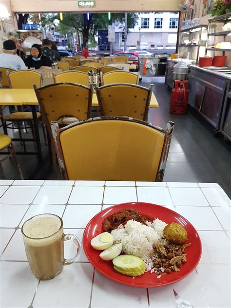 Unable to find user for the given email address. 青蛙生活点滴 Froggy's Bits of Life: 馬來烝椰漿飯配蘇東薯餅 Nasi lemak kukus ...