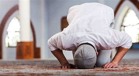 Peki, bir gün içerisinde yer alan sabah namazı, öğle namazı, ikindi namazı, akşam namazı ve yatsı namazı kaç rekattır? Akşam namazı nasıl kılınır? Akşam namazı kaç rekat? - Dini ...