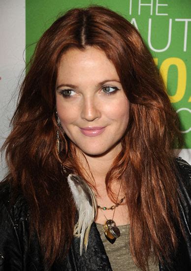 These are some new photos of drew barrymore debuting her new hair color last night at a book launch for kimberly snyder's the beauty detox solution. Ah such pretty hair- Drew Barrymore goes red! - Keeping ...