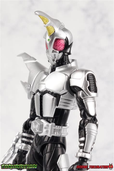 Issei kurosaki (黒崎 一誠 kurosaki issei) was kamen rider caucasus (仮面ライダーコーカサス kamen raidā kōkasasu, masked rider caucasus), a kamen rider that only appears in kamen rider kabuto: God Speed Love Special: S.H. Figuarts Kamen Riders Hercus ...