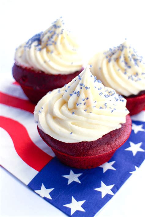 Other versions use butter in place of crisco, or have slightly more flour. Red Velvet Cupcakes with Cream Cheese Icing | Recipe ...