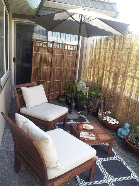 35 diy small apartment balcony garden ideas (22) | Small apartment