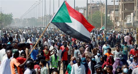 وهو شهر رمضان الكريم الذي أنزل فيه القرآن. السودان يعلن حالة الطوارئ الاقتصادية - صحيفة المقر
