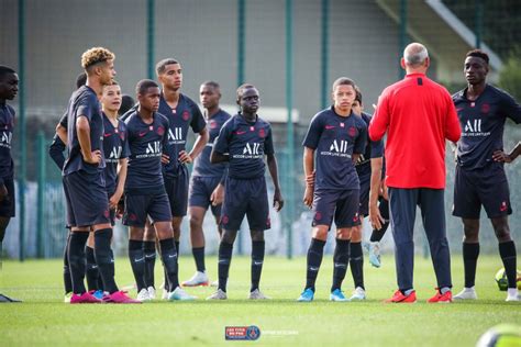 .stéphane moreau sera en charge des u17 nationaux du psg la sa d'après notre confrère de goal france l'ancien directeur du centre de formation du stade lavallois stéphane moreau. 19J-U17 US Boulogne/Mer (7) - PSG (1) 1-2 (0-1) - Les ...