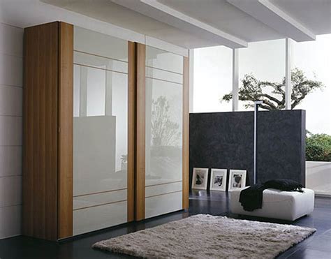 Looking for great bedroom design? Elegance of living: Modern Cupboards Designs