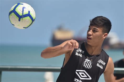 Goes, 17, and kaio jorge, 16, have already achieved big things in their native brazil and are being talked of as future greats. Kaio Jorge mira Libertadores pelo Santos após melhor ano ...