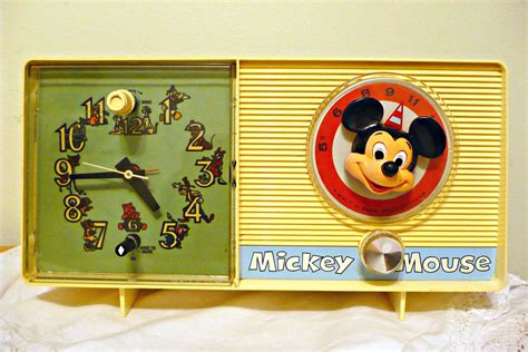 Vintage Mickey Mouse Clock Radio Am Only Still Works