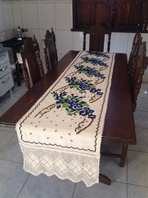 Caminho De Mesa Bordados