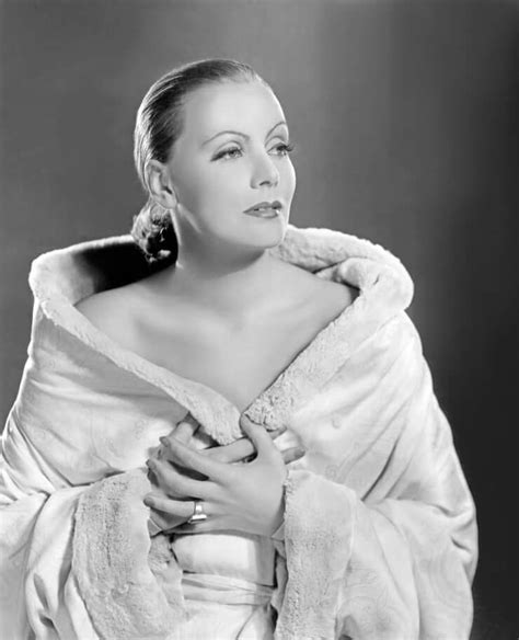 32 Nude Pictures Of Greta Garbo Are A Genuine Exemplification Of Excellence The Viraler