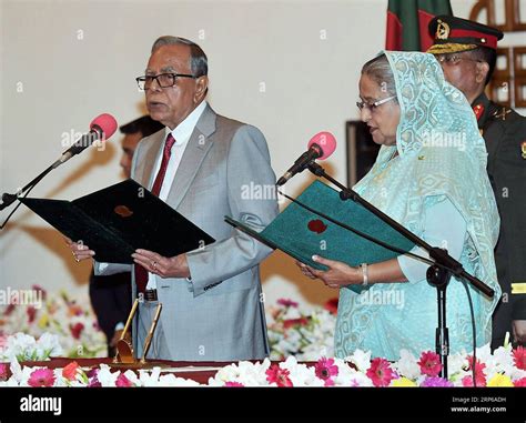 190107 Dhaka Jan 7 2019 Sheikh Hasina R Takes Oath During