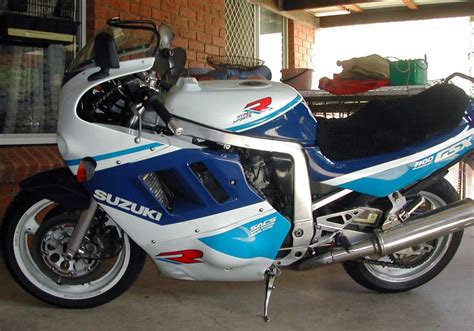 1989 Suzuki Gsx R 1100 Motozombdrivecom