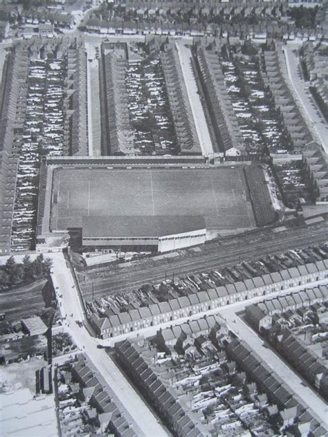 Kenilworth Road From The Air 1927 Stadium Pics Soccer Stadium