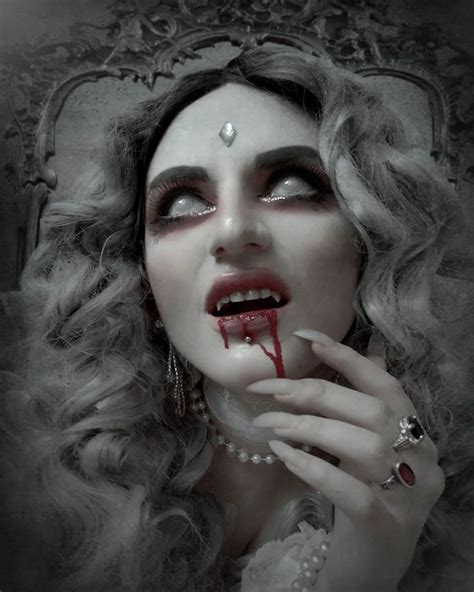 Pin By Anthony Ingoglia On Vampire Girls Female Vampire Beautiful
