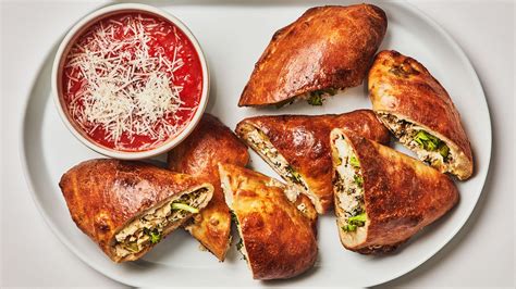 What Is The Difference Between A Calzone And A Stromboli