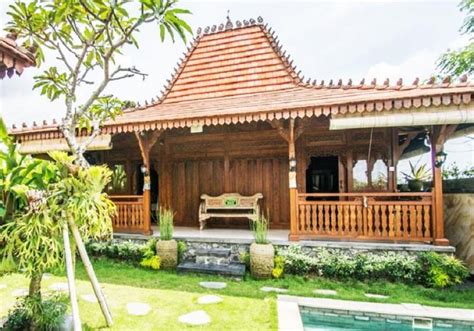 Check spelling or type a new query. Rumah Adat Jawa Tengah Terlengkap +Gambar & Penjelasannya