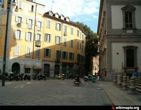 And in terms of its fatty acids, it's better than butter and similar to olive oil. Piazza Sant'Alessandro - Milano
