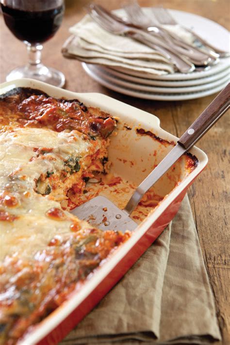 For your help, i'm sharing a short recipe with ingredients and the process of preparing the chicken mixture. paula deen lasagna with cream cheese