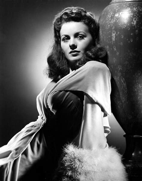 Pin By Classic Movie Hub On Jeanne Crain Jeanne Crain Hollywood Hollywood Glamour