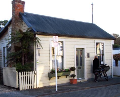 Transit information for 275 south street apartments. South Street, Nelson | thecuriouskiwi NZ travel blog