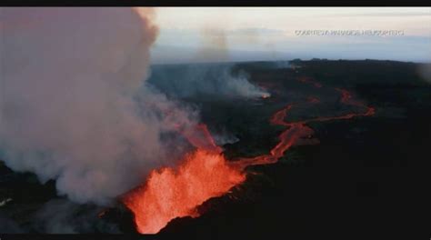 Hawaiis Mauna Loa Jaw Dropping Images Show Volcanos Eruption From