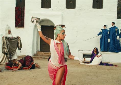 Record and instantly share video messages from your browser. Le clip de la semaine : « 911 » de Lady Gaga - Elle
