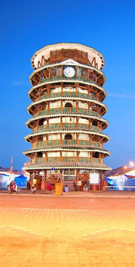 Learning tower is history in teluk intan,must come and visit,of course it is a good place to have photo with family here. Menara Condong-clock tower, Teluk Intan | While the ...