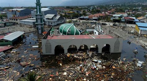 Indonesia Earthquake Tsunami Toll Climbs To 2045 The Statesman