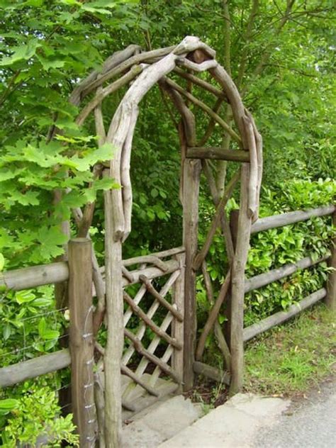 70 Fantastic Rustic Garden Gates Decor Ideas