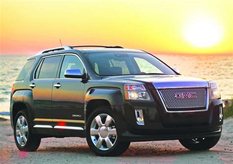 A vehicle that had all imaginable creature comforts the innova carries clean and understated looks. Fancy Denali high-end model spruces up GMC's popular ...