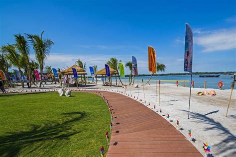 Country garden danga bay hotel apartment is a beachfront property located in vicinity of thomas town. Country Garden @ Danga Bay - Johor Bahru, Malaysia