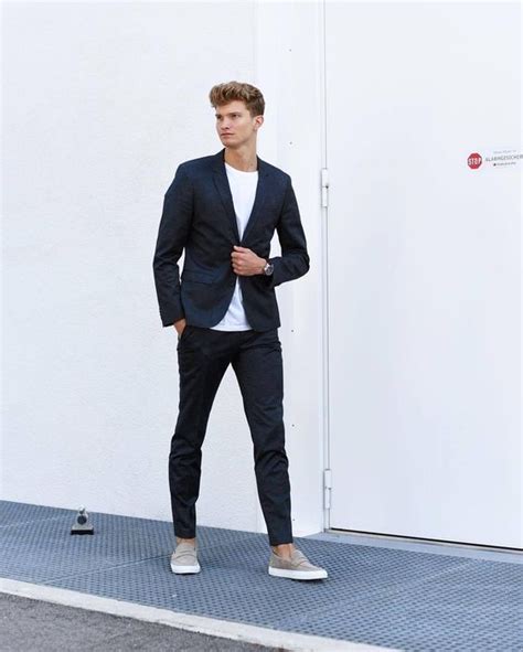 15 Best Mens Minimalist Outfits Images Mens Style