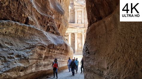 Walking Through The Gorge Into Petra Jordan 4k Youtube