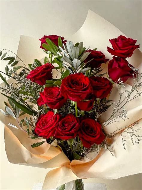 Vancouver Florist Vancouver Flower Delivery Classic Dozen Roses