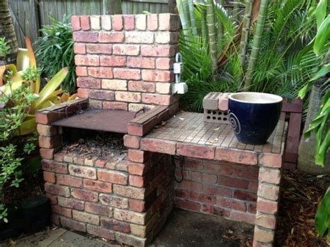 Build your own brick barbecue! How To Build A Brick Barbecue For Your Backyard - iCreatived