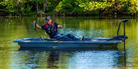 Bass Pro Fishing Tips Rick Emmitt Tries Fishing In A Kayak