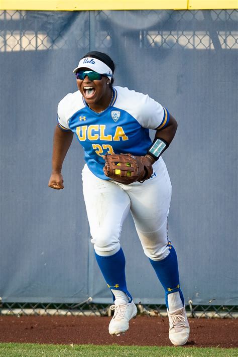 Gallery Softball Claims Uclas 118th Ncaa Title With 5 4 Victory Over