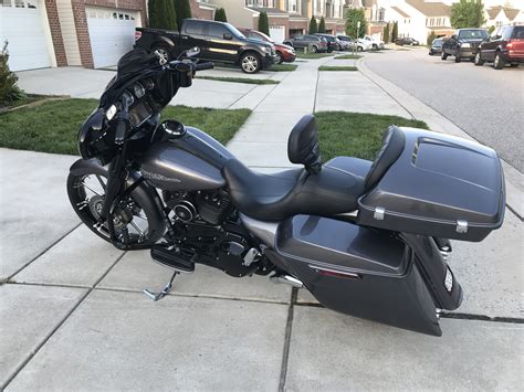 Once i got up close i really liked the changes from top to bottom and left owning the charcoal pearl.it has the black front end and the agitator black. 2014 Street Glide Special - Charcoal Pearl - Harley ...