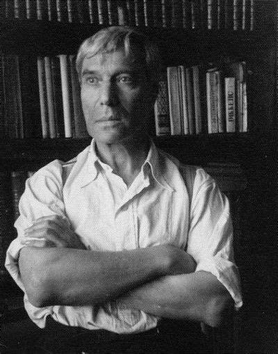 Оно покрыло жаркой охрою соседний лес, дома поселка, мою постель. Boris Pasternak, Russian poet and novelist (1890-1960) | Writers and poets, Russian poets, Writer