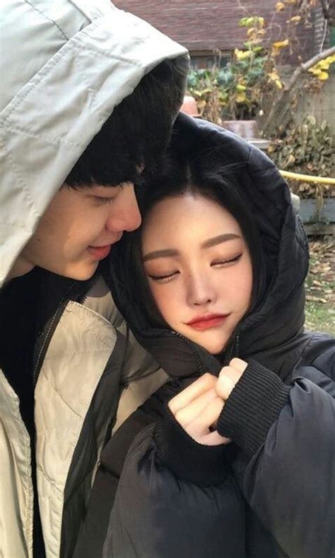 Pin By 𝐋𝐔𝐌𝐈 ∘⋅₊ On Asian Love Couples Asian Cute Couples Korean Couple