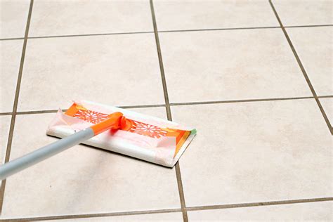 How To Clean Ceramic Tile Floors With Vinegar Hunker Cleaning