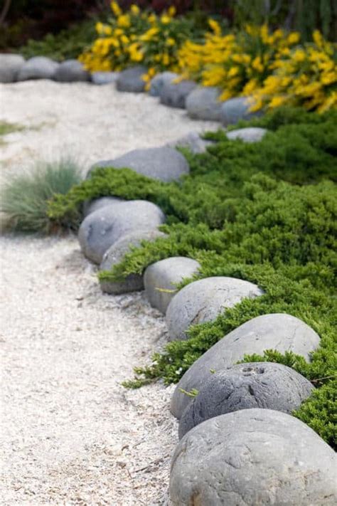 The materials used for edging come in a wide range of choices and combinations: 37 Garden Border Ideas To Dress Up Your Landscape Edging