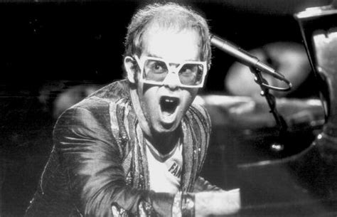 Music | june 21, 2018. elton john´s pics: Elton John in the 70s